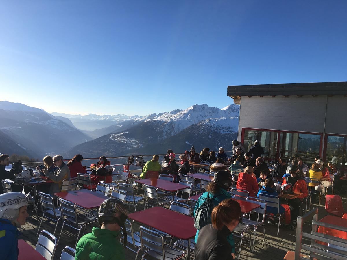 Restaurant Fleschboden Vandrerhjem Rosswald Eksteriør bilde