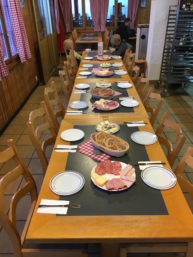 Restaurant Fleschboden Vandrerhjem Rosswald Eksteriør bilde