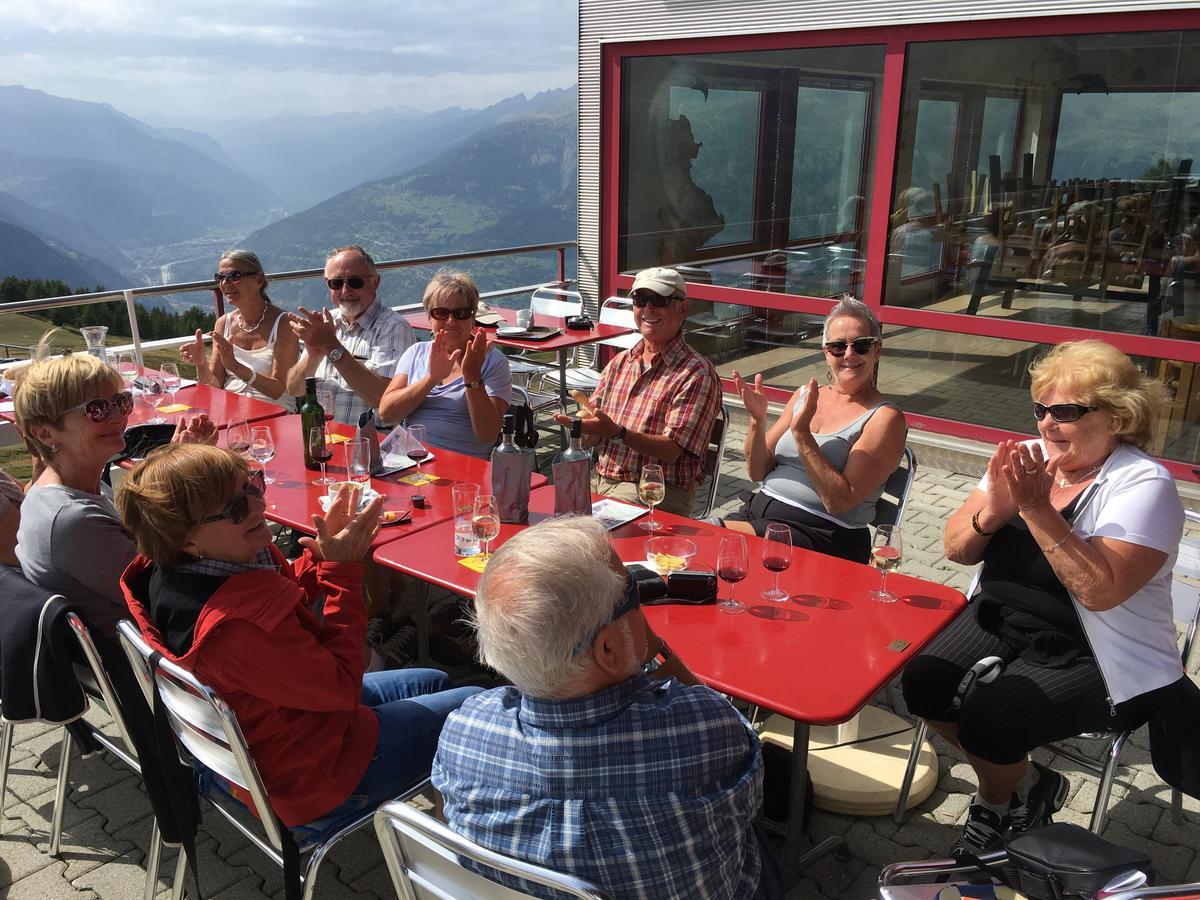Restaurant Fleschboden Vandrerhjem Rosswald Eksteriør bilde