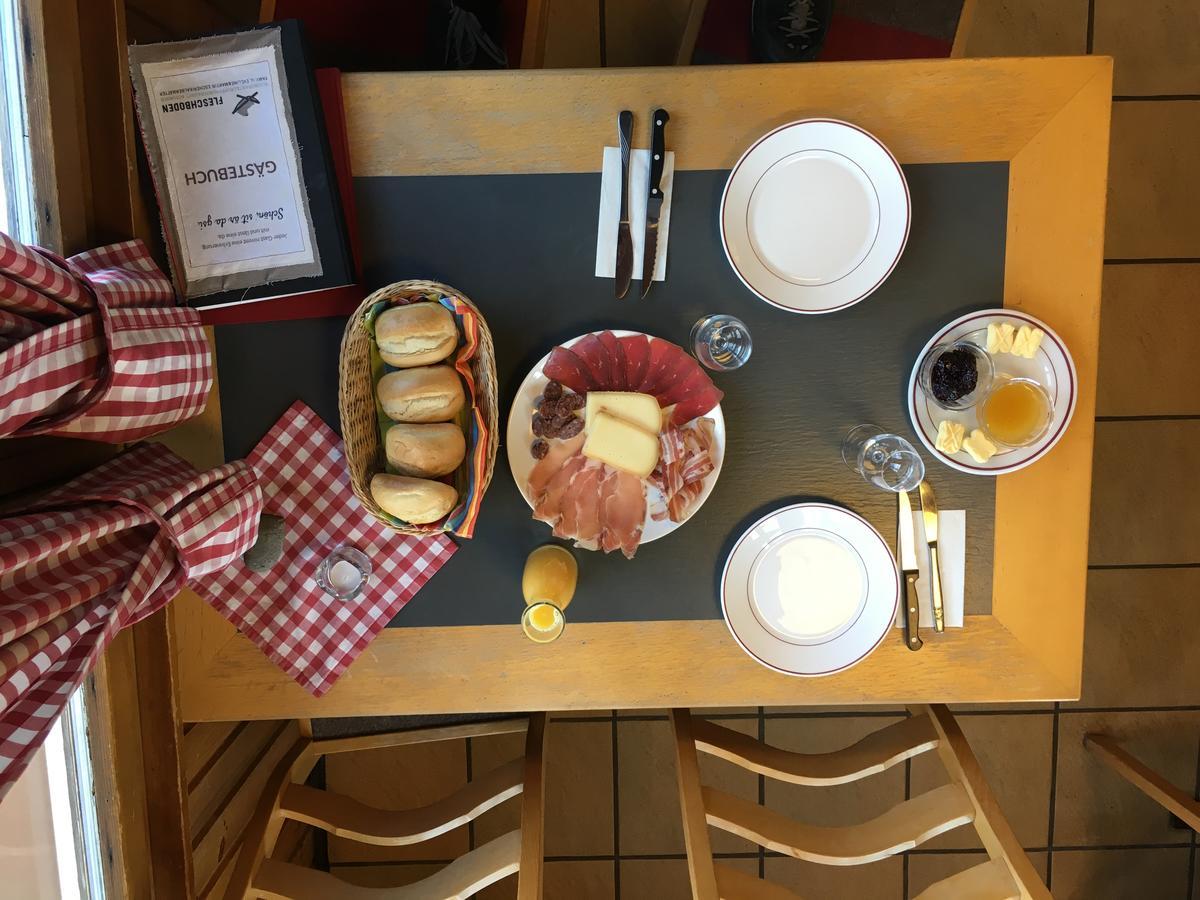 Restaurant Fleschboden Vandrerhjem Rosswald Eksteriør bilde
